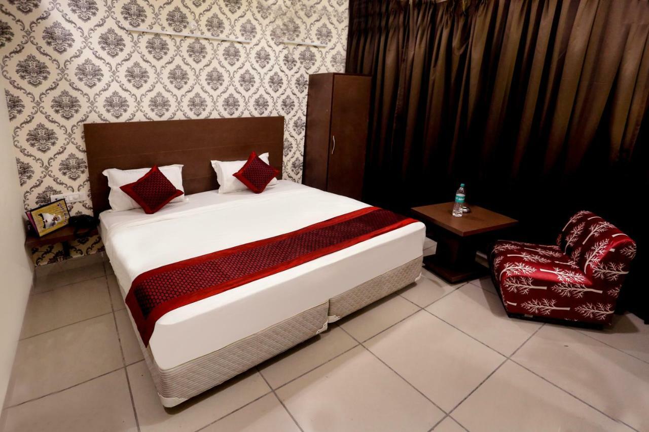 Airport Hotel Edge Home Stay New Delhi Exterior photo